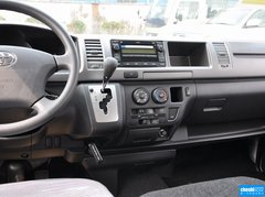 2011款 HIACE 2.7L 自动 标准版 13座