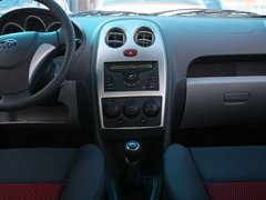 2012款 Cross 1.3L 手动 豪华型