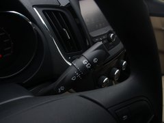 2012款 1.5L 手动 豪华版