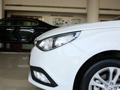 2012款 1.5L 手动 豪华版