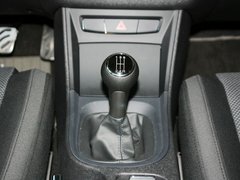 2012款 1.5L 手动 豪华版