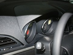 MG5 2012款 1.5L 手动 豪华版