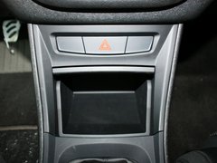 2012款 1.5L 手动 豪华版