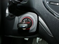 2012款 1.5L 手动 豪华版