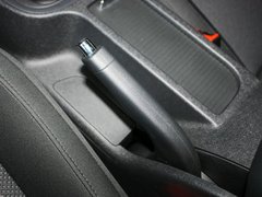 2012款 1.5L 手动 豪华版