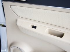 2012款 两厢 1.3L 手动 乐尚版
