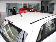 2012款 两厢 1.3L 手动 乐尚版