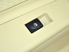 2012款 两厢 1.3L 手动 乐尚版