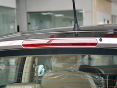 2012款 两厢 1.3L 手动 乐尚版