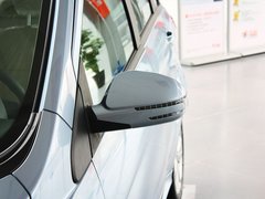2012款 两厢 1.5L 手动 乐尚版