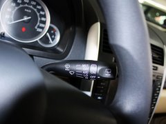 2012款 两厢 1.5L 手动 乐尚版