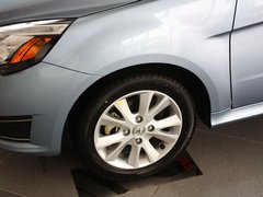 2012款 两厢 1.5L 手动 乐尚版