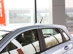 2012款 两厢 1.5L 手动 乐尚版