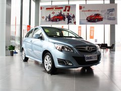 2012款 两厢 1.5L 手动 乐尚版