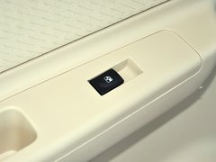 2012款 两厢 1.5L 手动 乐尚版
