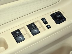 2012款 两厢 1.5L 手动 乐尚版