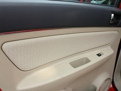 2012款 两厢 1.5L 自动 乐尚版