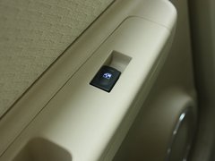 2012款 两厢 1.5L 自动 乐尚版
