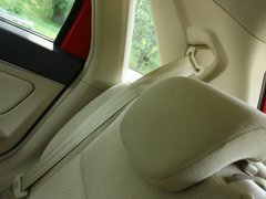 2012款 两厢 1.5L 自动 乐尚版