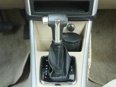 2012款 两厢 1.5L 自动 乐尚版