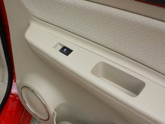 2012款 两厢 1.5L 自动 乐尚版