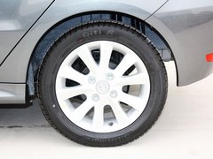 2012款 两厢 1.5L 自动 乐尚版