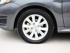 2012款 两厢 1.5L 自动 乐尚版