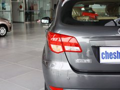 2012款 两厢 1.5L 自动 乐尚版