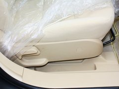 2012款 两厢 1.5L 自动 乐尚版