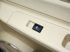 2012款 两厢 1.5L 自动 乐尚版