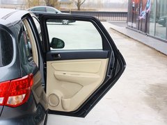2012款 两厢 1.5L 自动 乐尚版