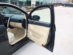 2012款 两厢 1.5L 自动 乐尚版