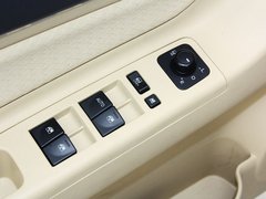 2012款 两厢 1.5L 自动 乐尚版