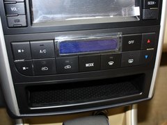 2012款 两厢 1.5L 自动 乐尚版