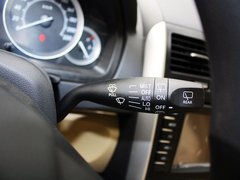 2012款 两厢 1.5L 自动 乐尚版