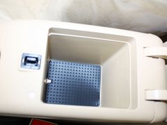 2012款 两厢 1.5L 自动 乐尚版