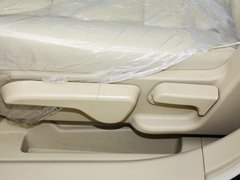 2012款 两厢 1.5L 自动 乐尚版