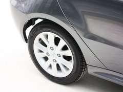 2012款 两厢 1.5L 自动 乐尚版