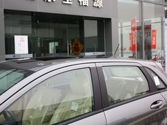 2012款 两厢 1.5L 自动 乐尚版