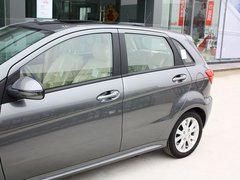 2012款 两厢 1.5L 自动 乐尚版