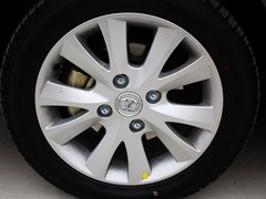 2012款 两厢 1.5L 自动 乐尚版