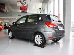 2012款 两厢 1.5L 自动 乐尚版
