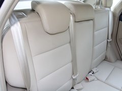 2012款 两厢 1.5L 自动 乐享版