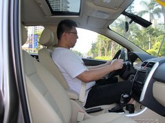 2012款 两厢 1.5L 自动 乐享版