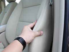 2012款 两厢 1.5L 自动 乐享版
