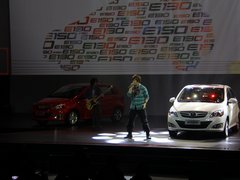 2012款 两厢 1.5L 自动 乐享版