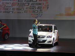 2012款 两厢 1.5L 自动 乐享版
