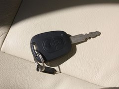 2012款 两厢 1.5L 自动 乐享版
