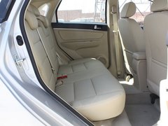2012款 两厢 1.5L 自动 乐享版