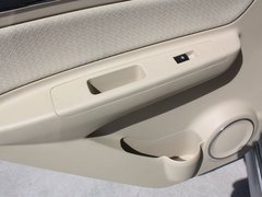 2012款 两厢 1.5L 自动 乐享版